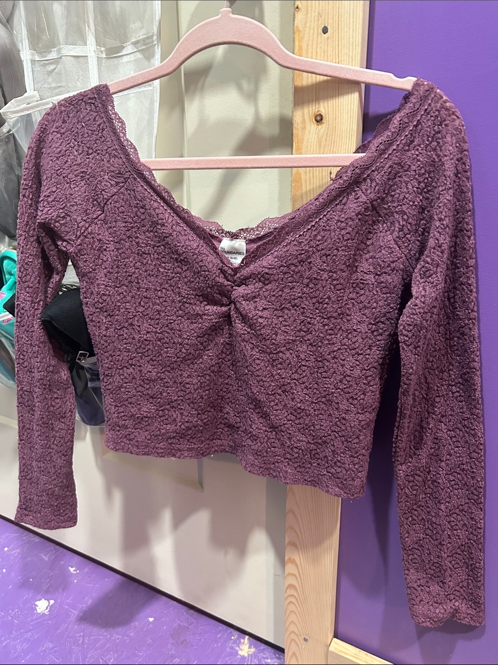 No Boundaries Mauve Textured V-Neck Crop Top